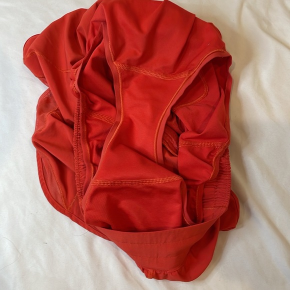 Lululemon Hotty Hots Sz 8 in Red - Picture 4 of 5